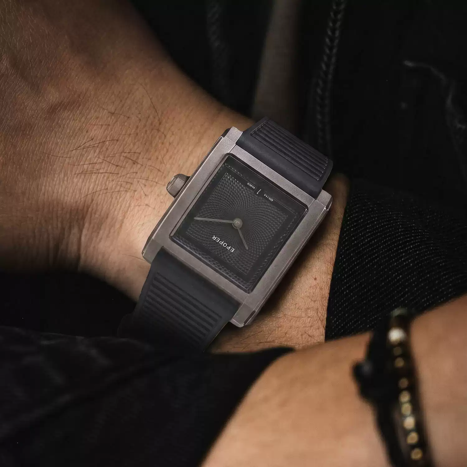 Jam Tangan Pria Dial Persegi Q - Smartwatch Vintage Watches For Men ulasan dan harga